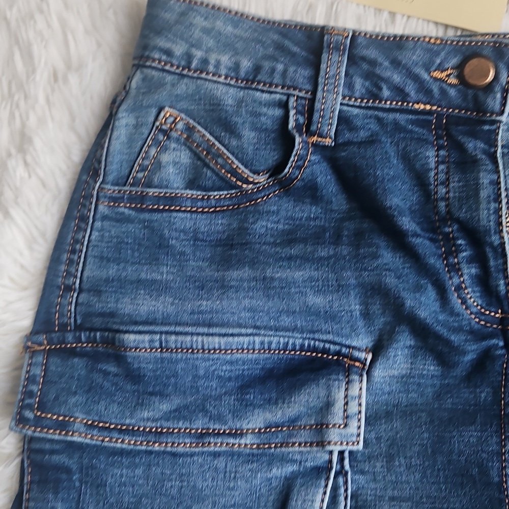 NWT Denim Cargo Women Shorts - Picture 6 of 9